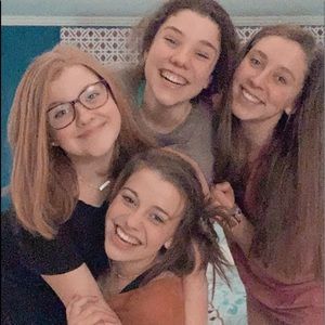 Meet your Posher, Addison